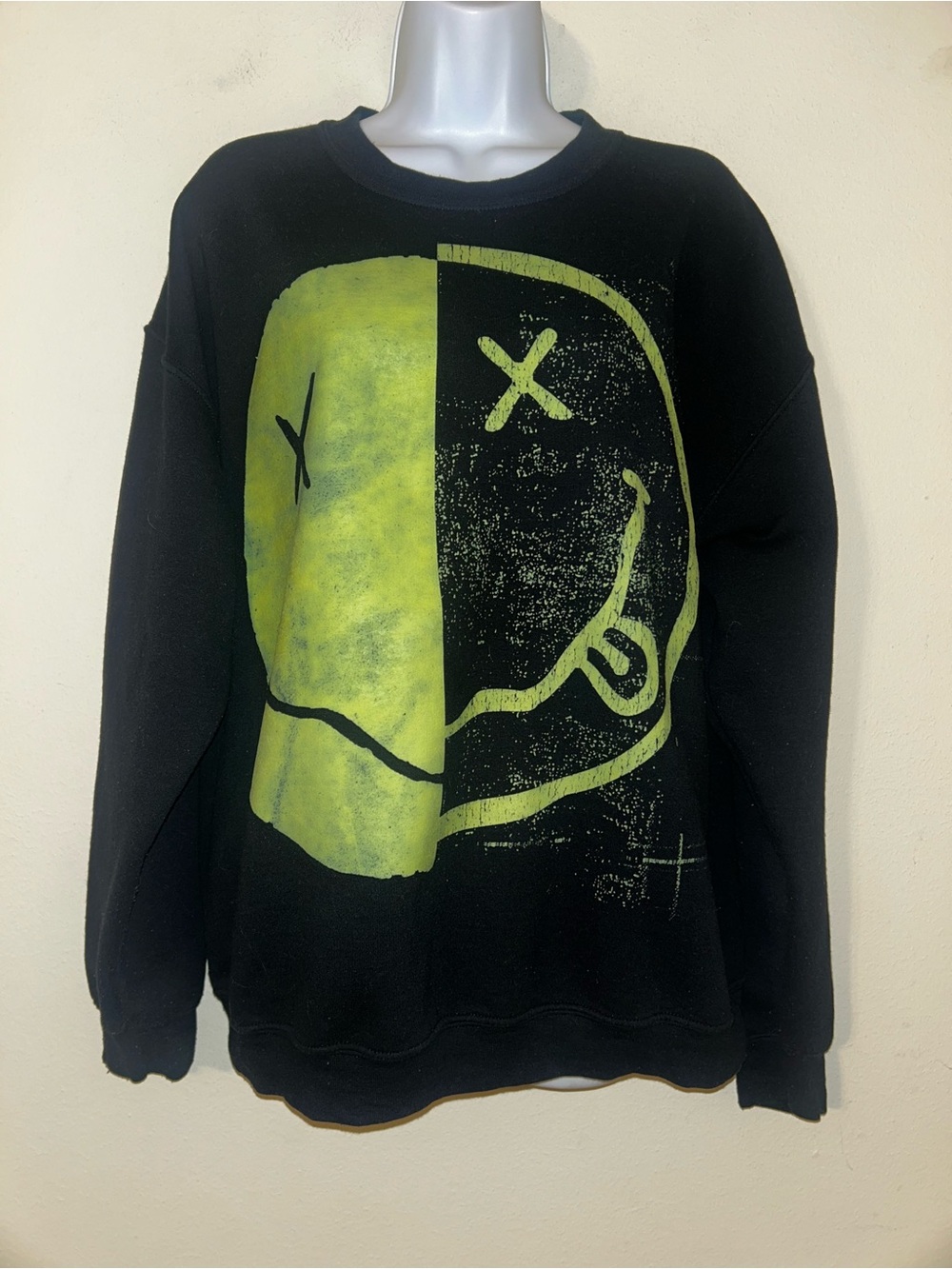 NIRVANA Smiley Face Sweatshirt